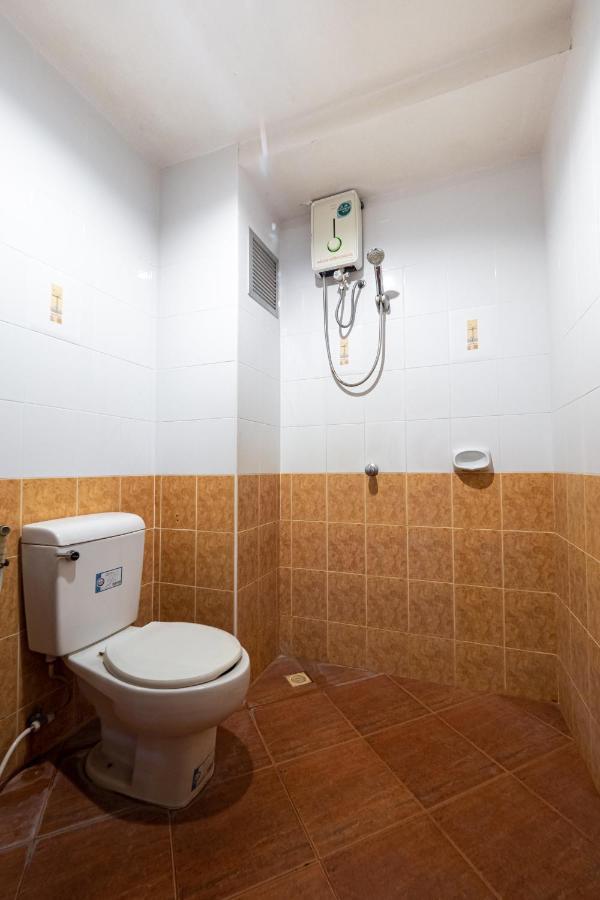 Reddoorz Navin Mansion 3 Pattaya Hotel Bagian luar foto