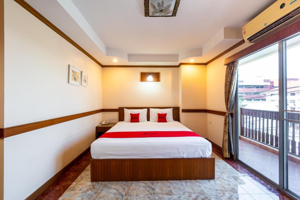 Reddoorz Navin Mansion 3 Pattaya Hotel Bagian luar foto