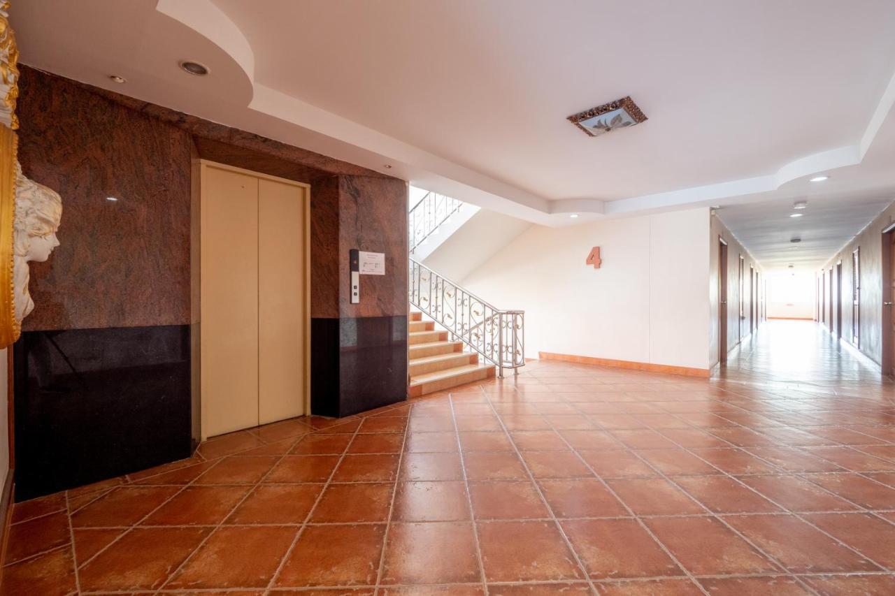 Reddoorz Navin Mansion 3 Pattaya Hotel Bagian luar foto