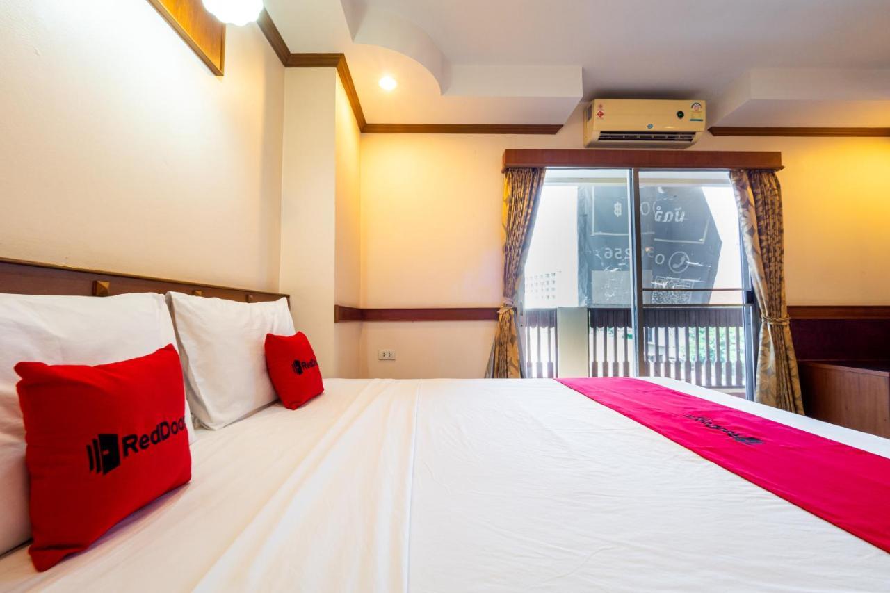Reddoorz Navin Mansion 3 Pattaya Hotel Bagian luar foto