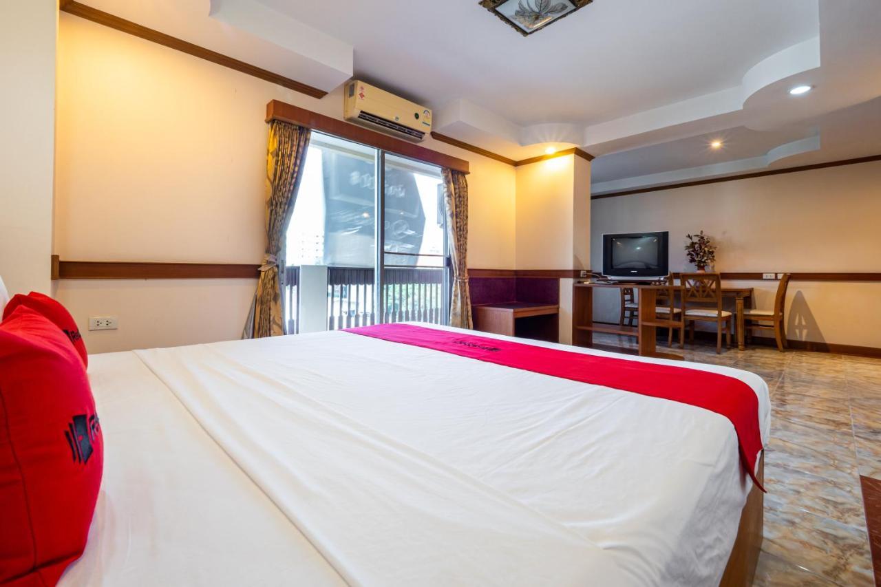 Reddoorz Navin Mansion 3 Pattaya Hotel Bagian luar foto