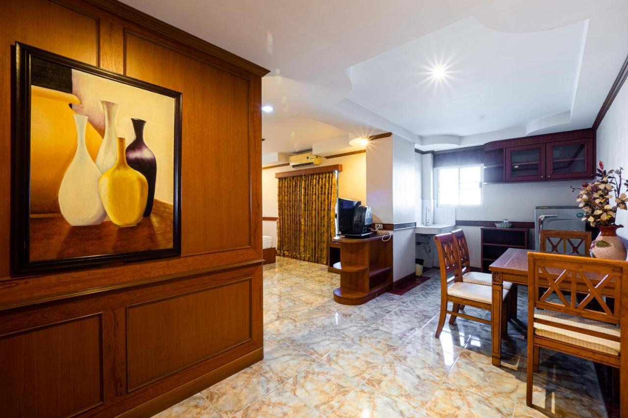 Reddoorz Navin Mansion 3 Pattaya Hotel Bagian luar foto